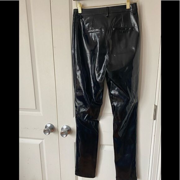 Fitted Vinyl Pants
NA-KD Party,Black - Picture 7 of 11